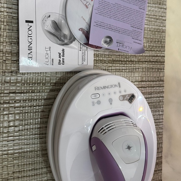 Remington iLight Pro At-Home IPL Hair Removal System - Picture 1 of 5